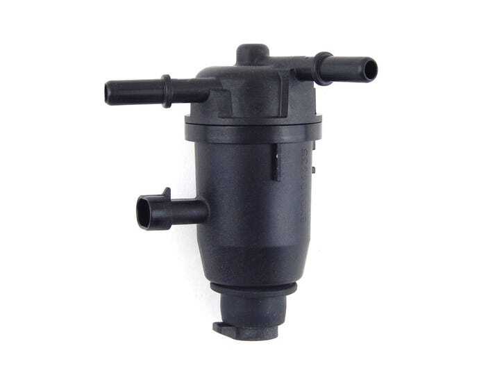 On engine fuel filter (35 8M0106635)