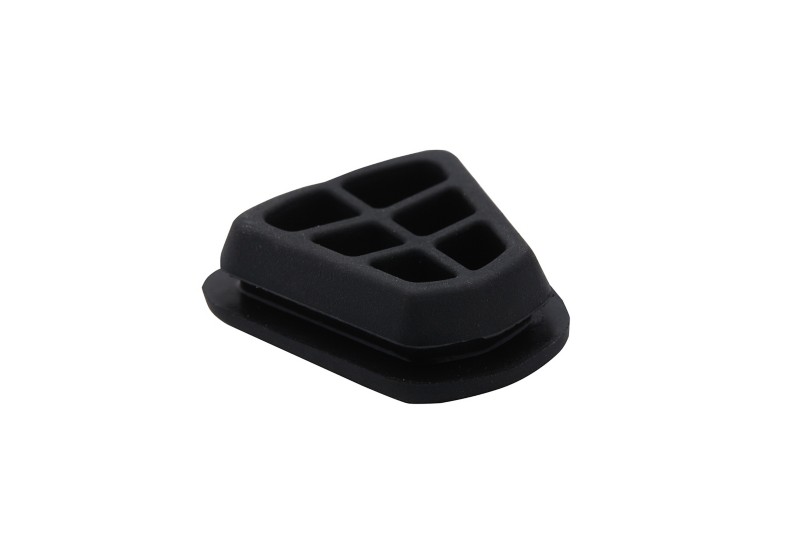 [97 8M0074531] PLUG (8M0074531)